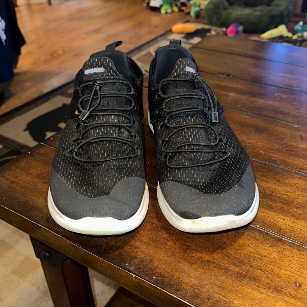 Nike slip on shoes
